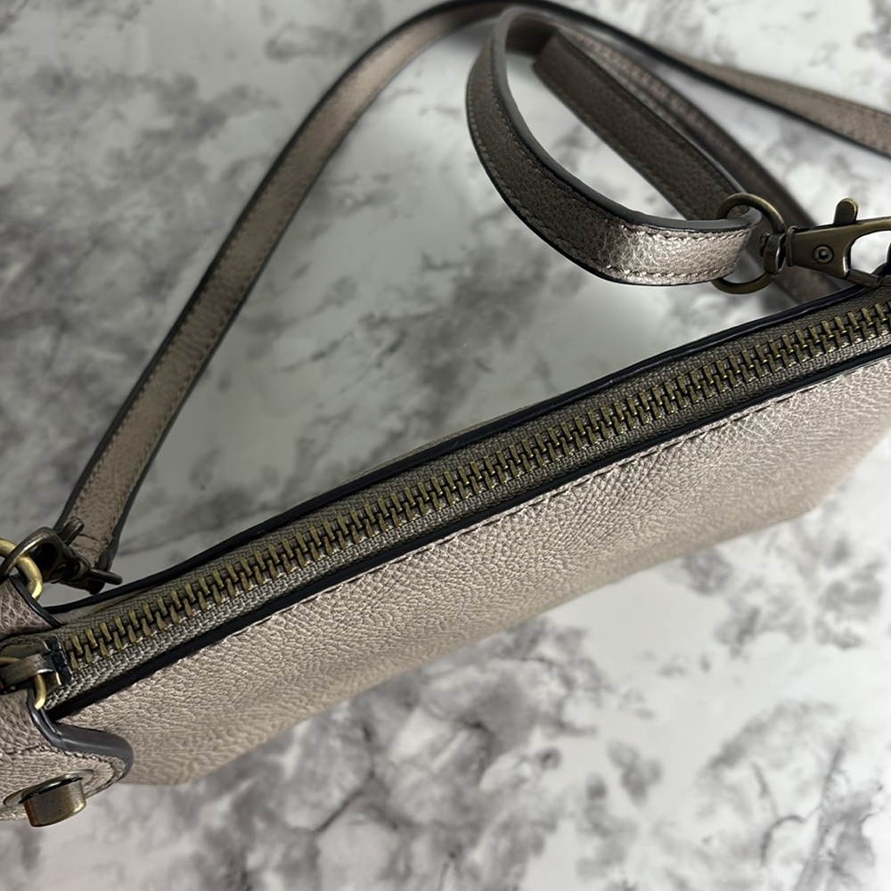 JOY - Picture 3 of 7